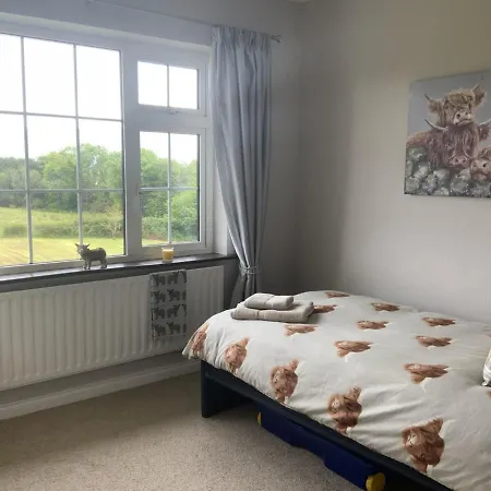 Broomfields Greenane