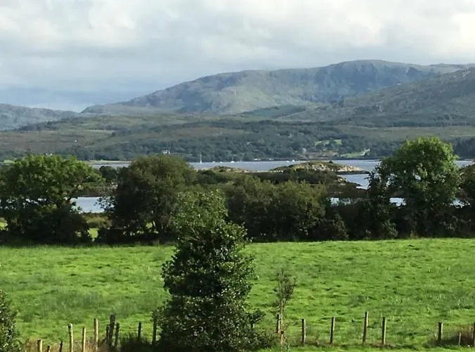 Broomfields * Greenane